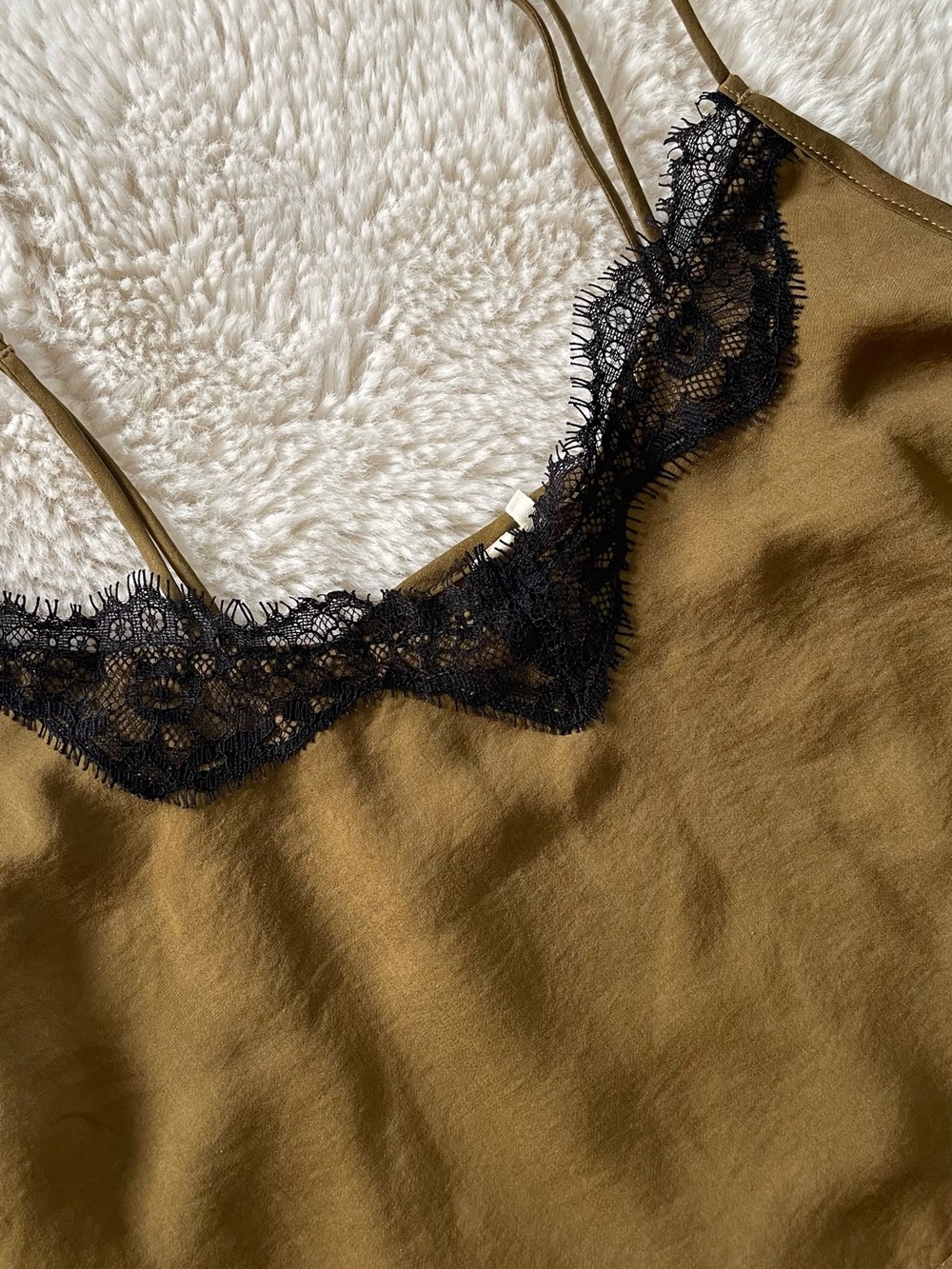 Out From Under Urban Outfitters Lace Trim Cami Top - XS - Picture 2 of 6